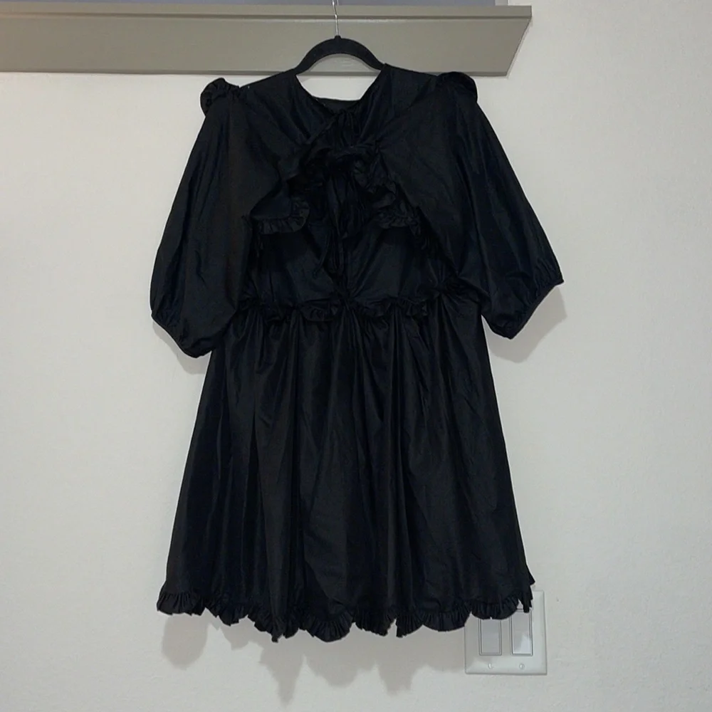 En Saison Black Scallop Hem Tie Back Mini Dress SZ XS EUC - Picture 3 of 5